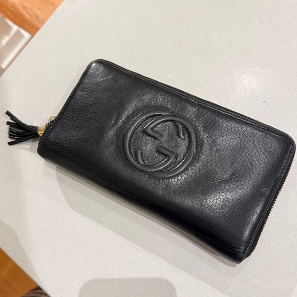 Gucci Soho Black Leather Zip Around Wallet Clutch Authentic GG Logo - Picture 2 of 8